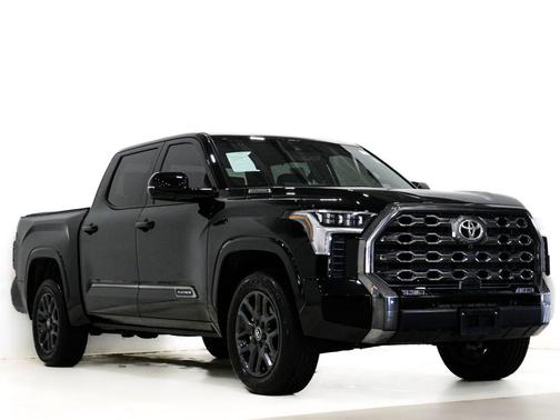 2025 Toyota Tundra Hybrid Platinum