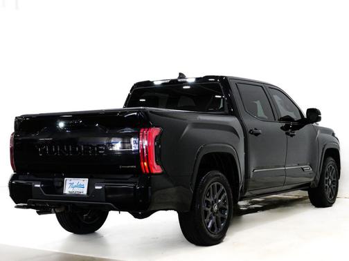 2025 Toyota Tundra Hybrid Platinum