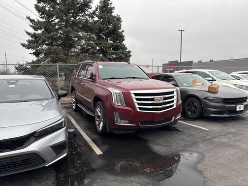 2018 Cadillac Escalade Luxury