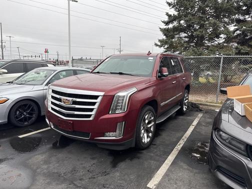 2018 Cadillac Escalade Luxury