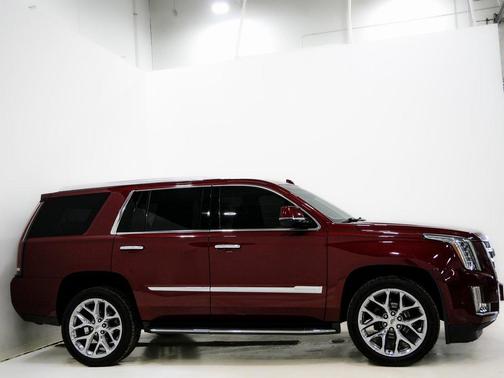 2018 Cadillac Escalade Luxury