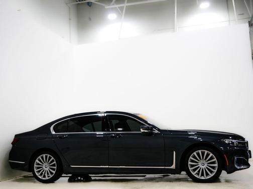 2020 BMW 740 740i xDrive