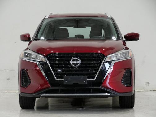 2022 Nissan Kicks SV