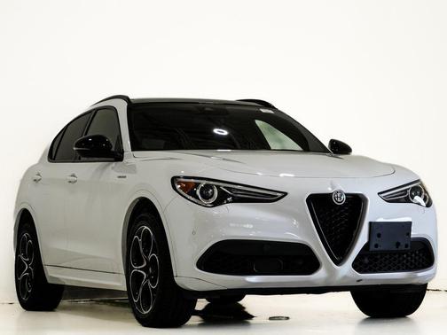 2022 Alfa Romeo Stelvio Veloce