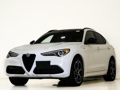 2022 Alfa Romeo Stelvio Veloce