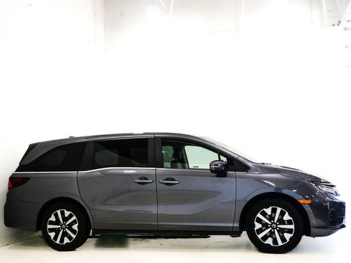 Modern Steel Metallic 2025 Honda Odyssey EX-L