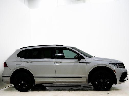 2022 Volkswagen Tiguan 2.0T SE R-Line Black 4MOTION