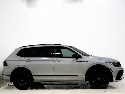 2022 Volkswagen Tiguan 2.0T SE R-Line Black 4MOTION