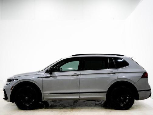 2022 Volkswagen Tiguan 2.0T SE R-Line Black 4MOTION