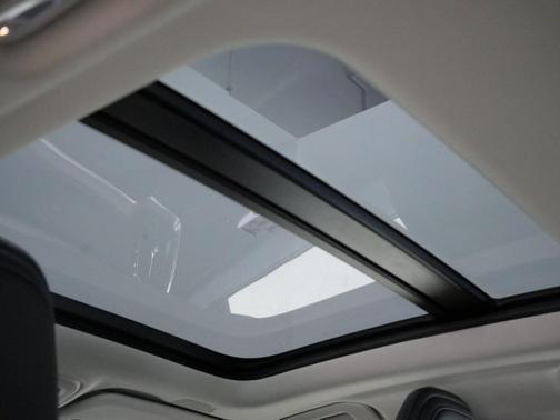 2024 Volvo S60 B5 Plus Dark Theme