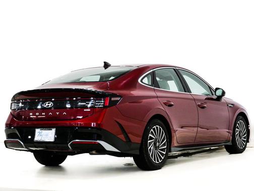 Ultimate red 2025 Hyundai SONATA Hybrid SE