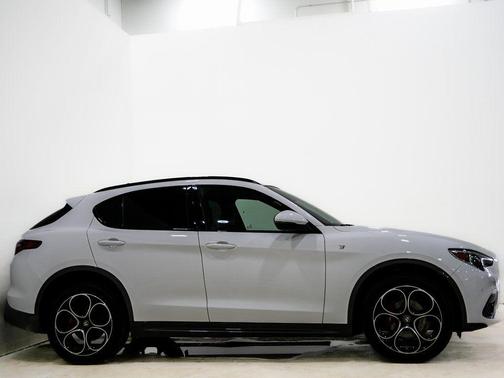 2023 Alfa Romeo Stelvio Ti
