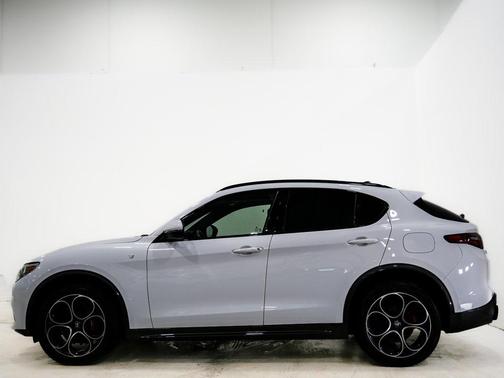 2023 Alfa Romeo Stelvio Ti