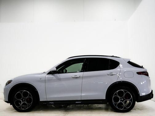 2023 Alfa Romeo Stelvio Ti