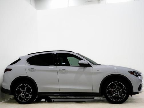 2023 Alfa Romeo Stelvio Ti