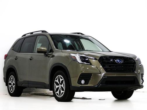 Autumn Green Metallic 2023 Subaru Forester Premium