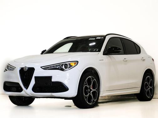 Alfa White 2023 Alfa Romeo Stelvio Veloce