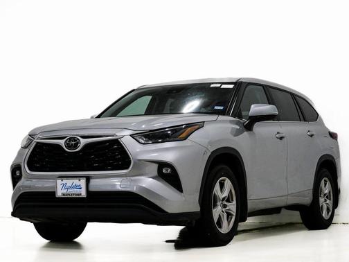 2024 Toyota Highlander LE I4