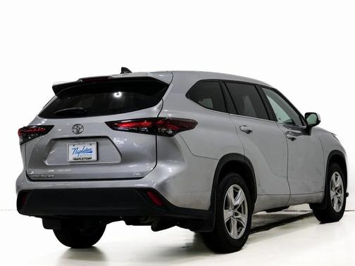 2024 Toyota Highlander LE I4