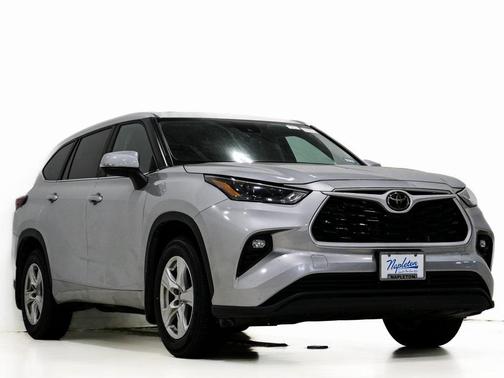 2024 Toyota Highlander LE I4