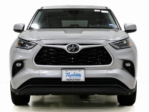 2024 Toyota Highlander LE I4