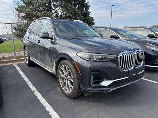 Dark Graphite Metallic 2021 BMW X7 xDrive40i