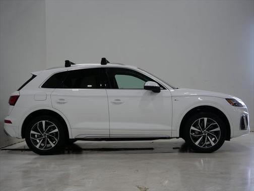 2023 Audi Q5 45 S line Premium