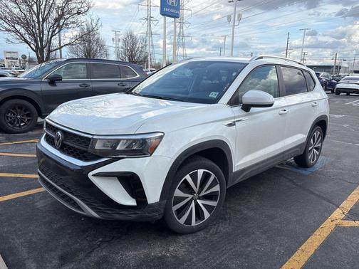 2024 Volkswagen Taos 1.5T SE