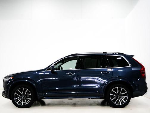 Denim Blue Metallic 2018 Volvo XC90 T6 Momentum