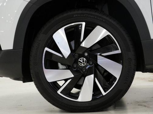2024 Volkswagen Taos 1.5T SEL