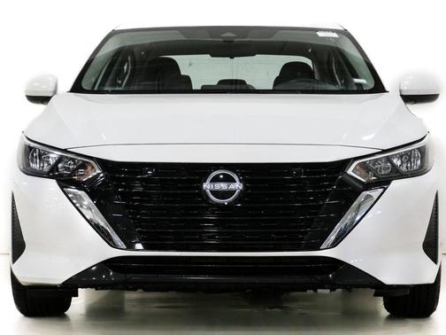 Aspen White Tricoat 2024 Nissan Sentra SV