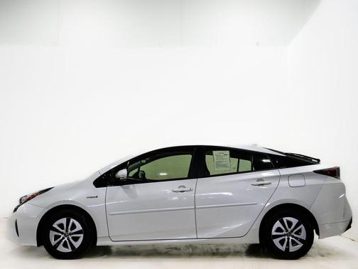 2016 Toyota Prius Four