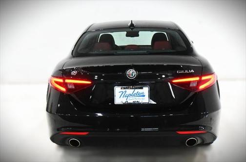 2021 Alfa Romeo Giulia Base