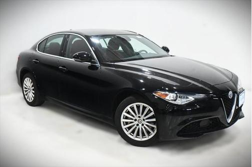 2021 Alfa Romeo Giulia Base