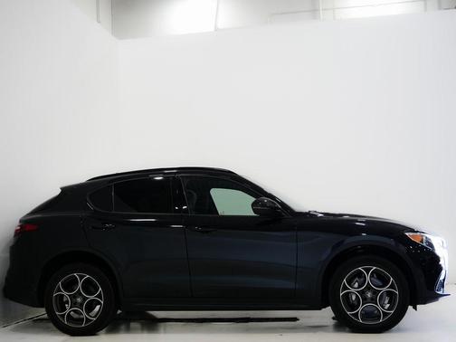 2022 Alfa Romeo Stelvio Sprint