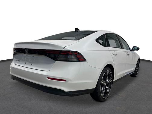 Platinum White 2026 Honda Accord SE
