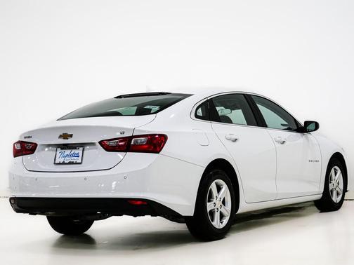 Summit White 2023 Chevrolet Malibu LT