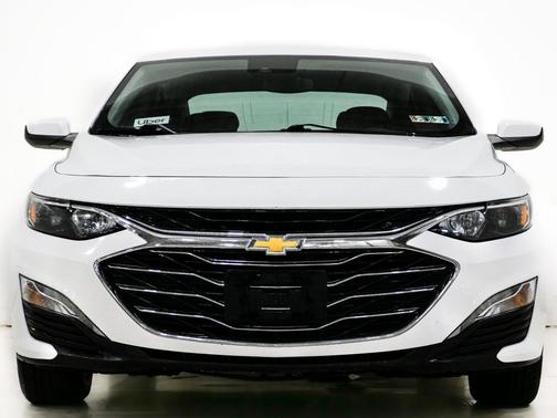 Summit White 2023 Chevrolet Malibu LT