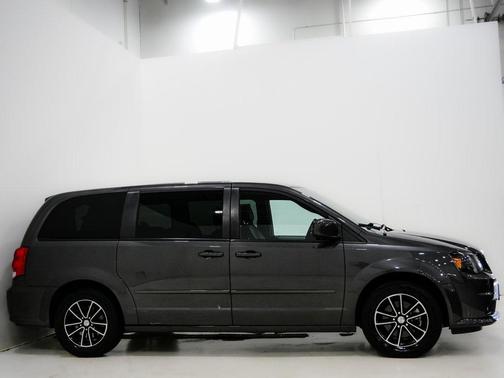 2016 Dodge Grand Caravan R/T