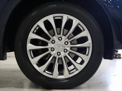 2016 INFINITI QX80 Base