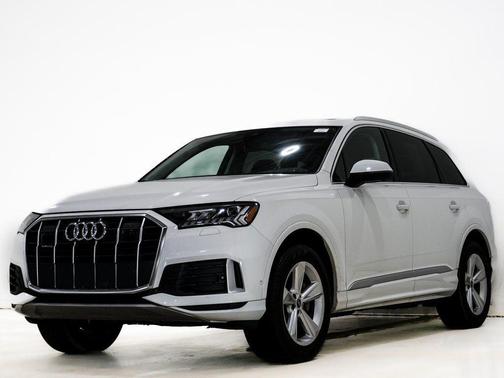 2024 Audi Q7 45 Premium Plus