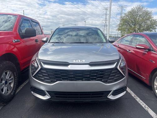 Steel Gray 2024 Kia Sportage LX