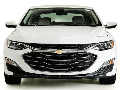 Summit White 2024 Chevrolet Malibu LT