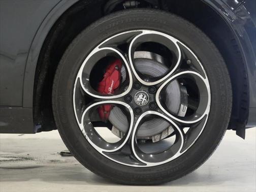 2022 Alfa Romeo Stelvio Veloce