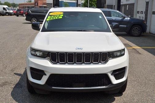 2023 Jeep Grand Cherokee Laredo