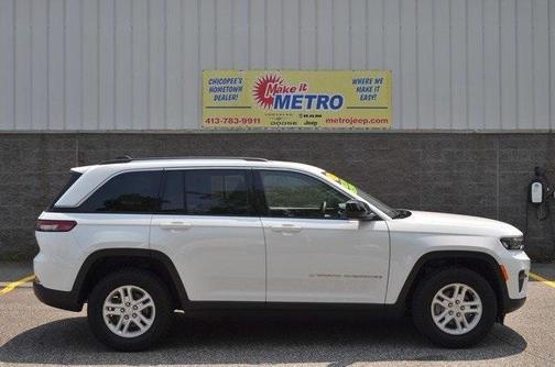 2023 Jeep Grand Cherokee Laredo