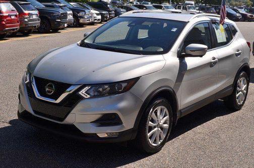 2022 Nissan Rogue Sport SV