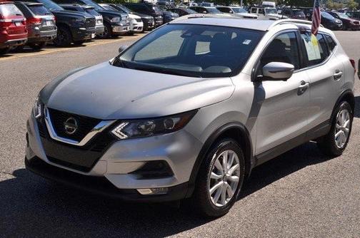 2022 Nissan Rogue Sport SV