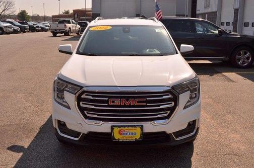 Summit White 2022 GMC Terrain SLT