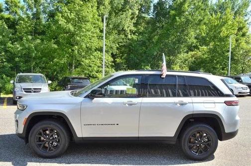 2025 Jeep Grand Cherokee Altitude